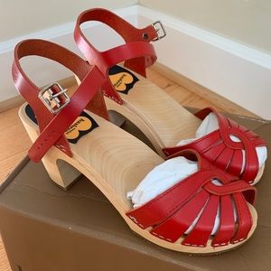 Swedish Hasbeens Cross Strap Debutant EU 39 Sandal
